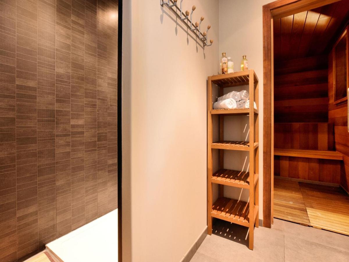 Beautiful Completely Home With Sauna Bubble Bath Filly Camera foto
