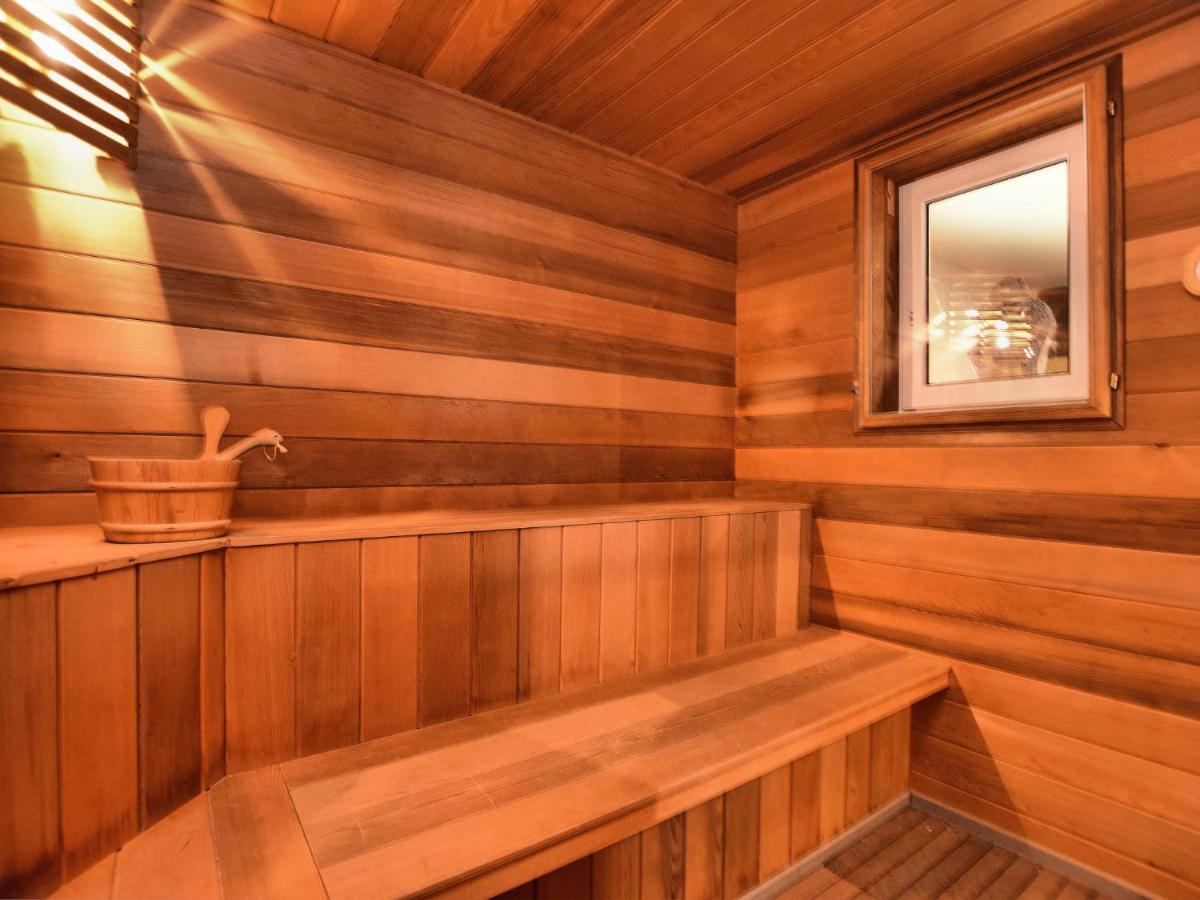 Beautiful Completely Home With Sauna Bubble Bath Filly Camera foto